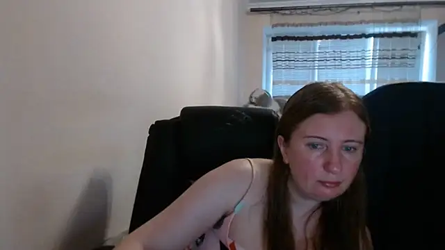 Snapshot of PeterAndJen chatting on July 8, 7:51 pm PeterAndJen online show from July 8, 7:51 pm