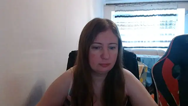 Snapshot of PeterAndJen chatting on July 9, 8:07 am PeterAndJen online show from July 9, 8:07 am