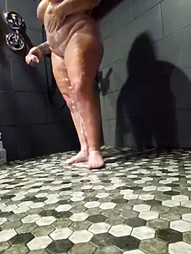 Snapshot of Kinkybeauty_freakybeast chatting on October 10, 8:46 am Kinkybeauty freakybeast online show from October 10, 8:46 am