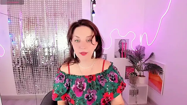 Snapshot of MargaretFatal chatting on July 19, 5:33 am MargaretFatal online show from July 19, 5:33 am