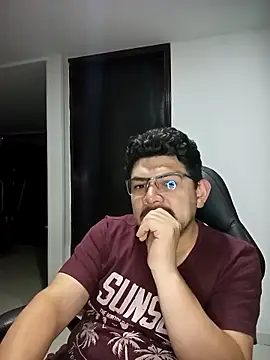 Snapshot of Javibell93 chatting on March 3, 3:01 am Javibell93 online show from March 3, 3:01 am