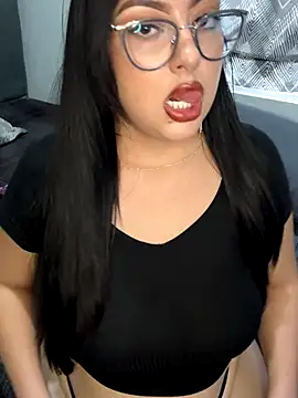 MileyGia online show from October 12, 10:20 pm