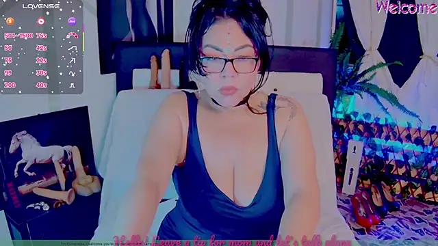 Snapshot of Mommy-pervert chatting on March 16, 6:42 am Mommy-pervert online show from March 16, 6:42 am