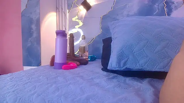 lorrayne  online show from November 17, 12:22 pm