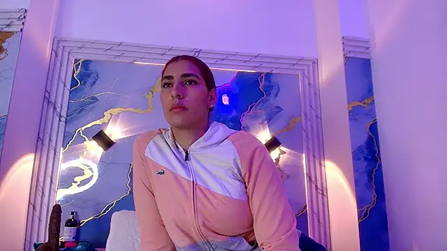 lorrayne  online show from November 29, 12:19 pm