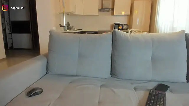  in yan online show from October 13, 2:00 am