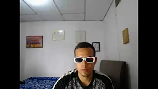 Oliver Wilding online show from March 4, 3:18 pm