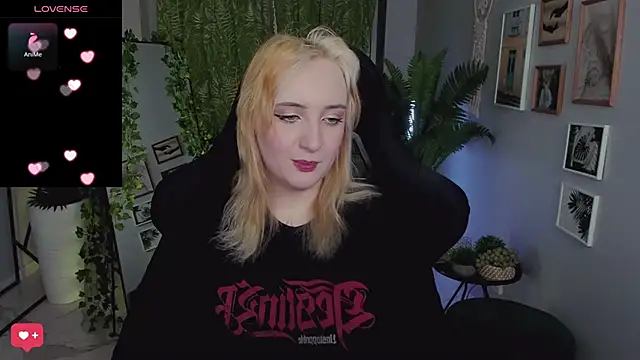 AsheLucker online show from May 24, 3:44 am