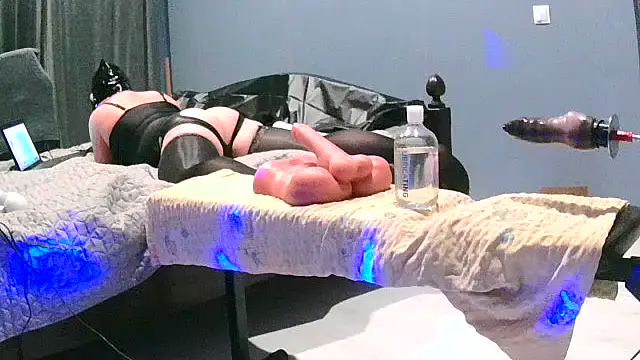 Snapshot of sassHart chatting on November 2, 7:16 pm sassHart online show from November 2, 7:16 pm