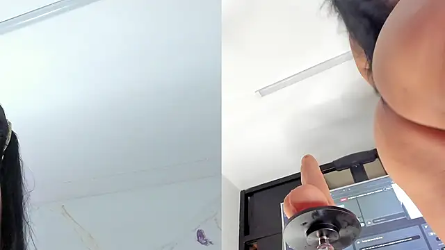 IsiisLovei online show from February 12, 3:18 pm