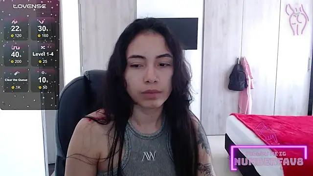 numberfav8 online show from January 14, 4:40 pm