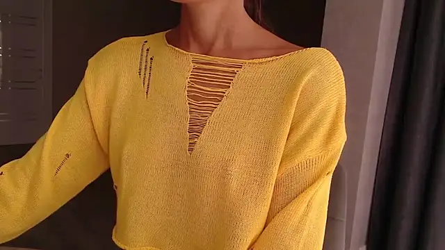 Snapshot of Varonica_Caprii chatting on October 6, 9:07 am Varonica Caprii online show from October 6, 9:07 am