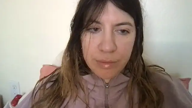 Snapshot of HYPHYtype chatting on February 26, 5:50 pm HYPHYtype online show from February 26, 5:50 pm