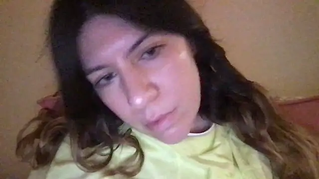 Snapshot of HYPHYtype chatting on March 4, 3:33 am HYPHYtype online show from March 4, 3:33 am