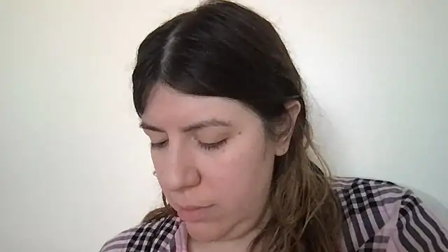 Snapshot of HYPHYtype chatting on March 11, 7:47 pm HYPHYtype online show from March 11, 7:47 pm