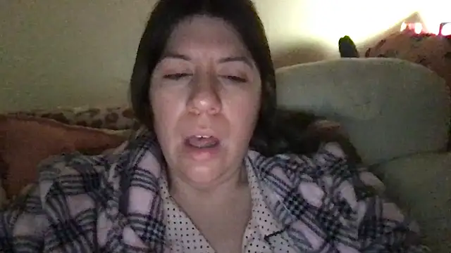 Snapshot of HYPHYtype chatting on October 5, 9:40 am HYPHYtype online show from October 5, 9:40 am