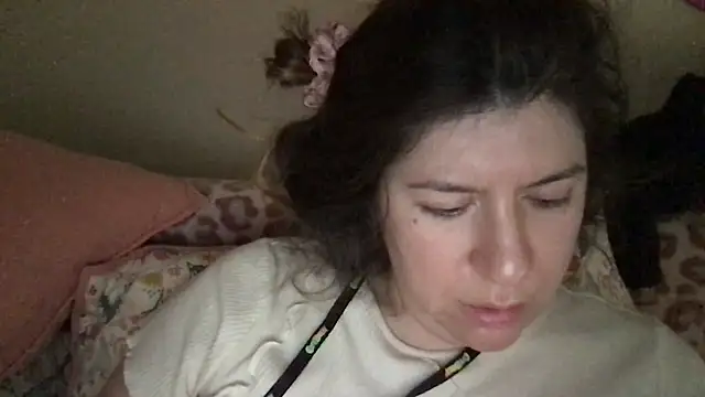 Snapshot of HYPHYtype chatting on October 23, 3:44 pm HYPHYtype online show from October 23, 3:44 pm