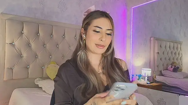 nini love01 online show from February 17, 4:09 am