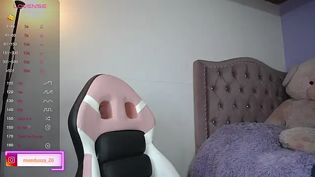 meedussa 20  online show from January 16, 5:53 am