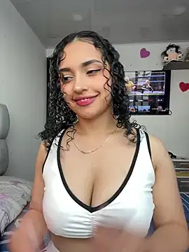 Snapshot of Lucy_Marin chatting on February 25, 4:21 pm Lucy Marin online show from February 25, 4:21 pm