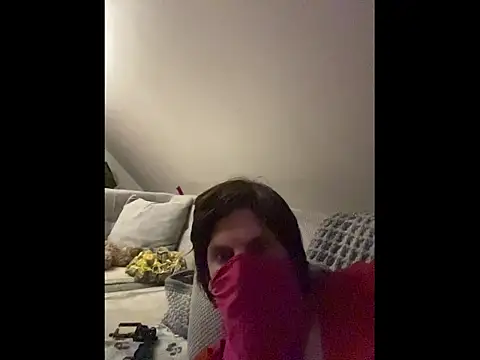 petuletra online show from November 19, 11:49 pm