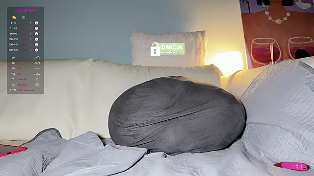 Snapshot of sphynx-_- chatting on December 2, 9:24 am sphynx- - online show from December 2, 9:24 am