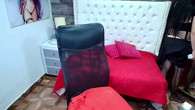 TRINY TS online show from June 21, 7:27 pm