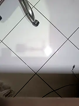 Snapshot of QUERTZFODAA chatting on March 15, 6:10 pm QUERTZFODAA online show from March 15, 6:10 pm