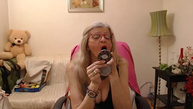 Snapshot of BlairFort chatting on January 27, 8:40 am BlairFort online show from January 27, 8:40 am