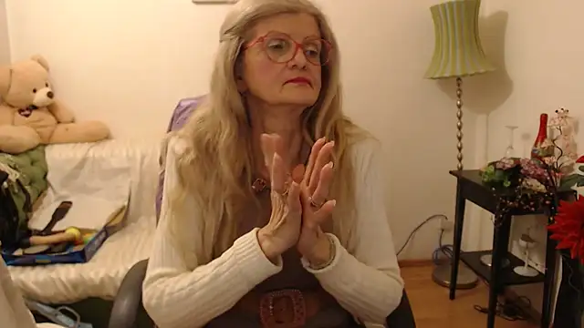 Snapshot of BlairFort chatting on February 6, 6:46 pm BlairFort online show from February 6, 6:46 pm