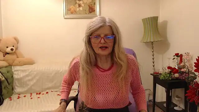 Snapshot of BlairFort chatting on February 15, 11:39 am BlairFort online show from February 15, 11:39 am