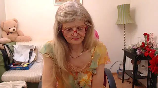 Snapshot of BlairFort chatting on March 20, 10:43 am BlairFort online show from March 20, 10:43 am