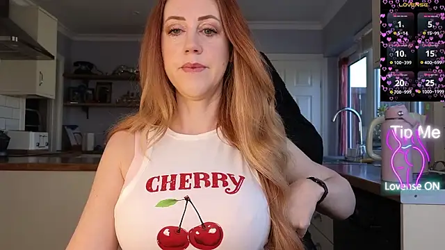 Snapshot of stripmequick chatting on March 18, 10:18 am stripmequick online show from March 18, 10:18 am