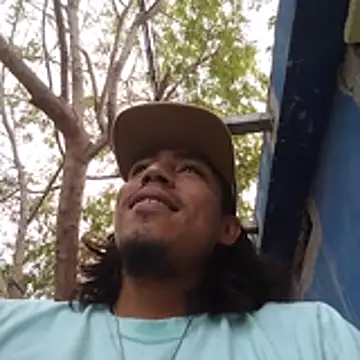 AlexAlejandro13 online show from April 2, 10:18 pm