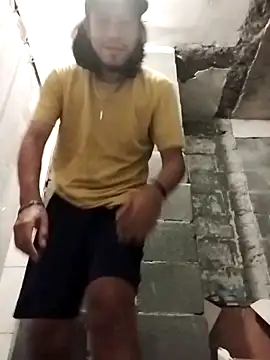 AlexAlejandro13 online show from April 5, 1:47 am