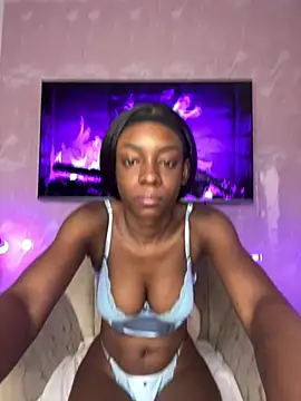Snapshot of AgathaFoxx chatting on March 28, 9:25 pm AgathaFoxx online show from March 28, 9:25 pm