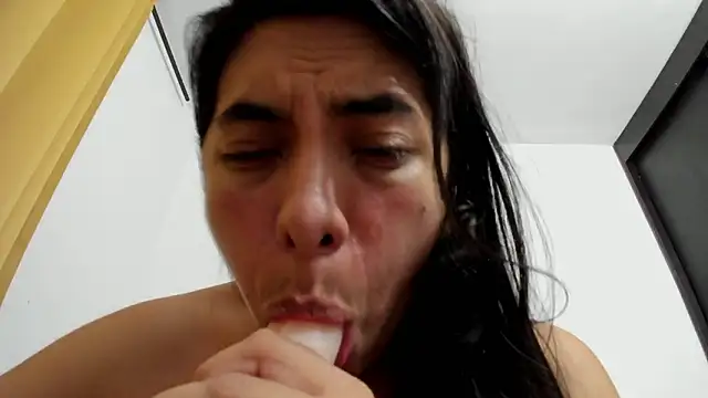 Snapshot of emilysex_118 chatting on February 3, 2:53 am emilysex 118 online show from February 3, 2:53 am