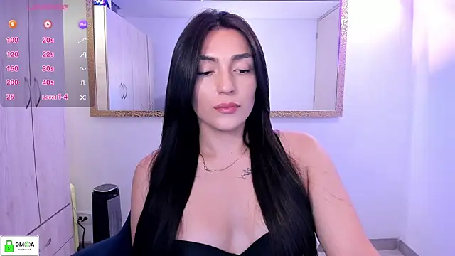 Snapshot of EricaVanderhill chatting on March 22, 1:09 am EricaVanderhill online show from March 22, 1:09 am