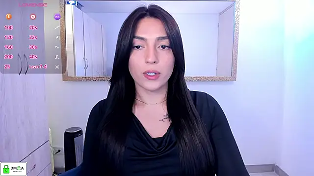 Snapshot of EricaVanderhill chatting on March 25, 11:33 pm EricaVanderhill online show from March 25, 11:33 pm