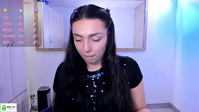 Snapshot of EricaVanderhill chatting on April 3, 1:58 am EricaVanderhill online show from April 3, 1:58 am