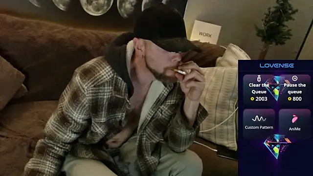 Snapshot of MaxRouger chatting on November 5, 9:53 am MaxRouger online show from November 5, 9:53 am