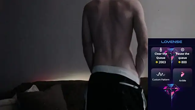 Snapshot of MaxRouger chatting on November 12, 6:36 am MaxRouger online show from November 12, 6:36 am