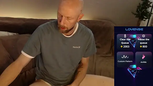 Snapshot of MaxRouger chatting on November 19, 7:19 am MaxRouger online show from November 19, 7:19 am