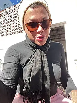 Alicbranca online show from May 23, 2:21 pm