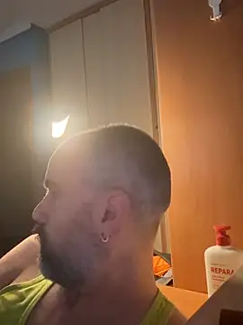 pollito1985 2 online show from February 8, 4:54 pm