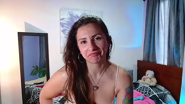 vanessabrown  online show from January 28, 4:08 pm