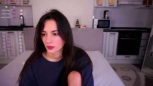 Holla Molly online show from February 22, 1:02 pm