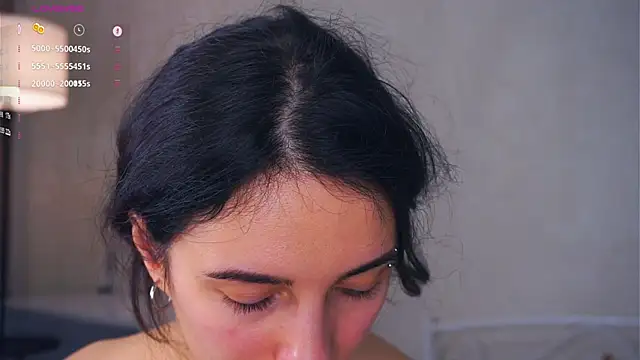 Holla Molly online show from March 6, 9:47 am