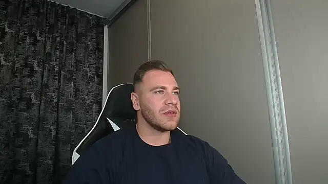 Thori92 online show from September 27, 5:40 pm