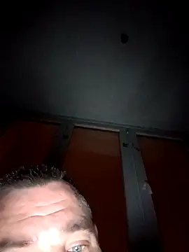 Snapshot of Ivanekkral chatting on November 9, 11:47 pm Ivanekkral online show from November 9, 11:47 pm